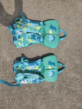 Dino Life Jacket Vest Blue Newborn Twins Under 30 Lbs Speedo Like New Lifejacket